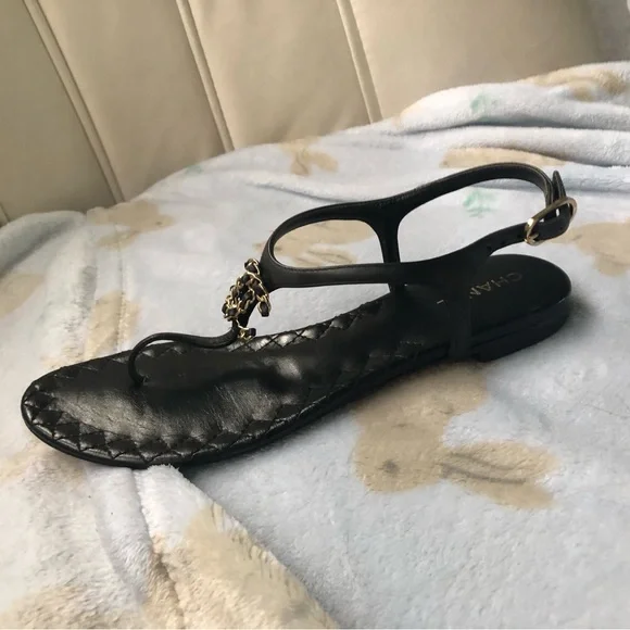 Chanel thong sandals 🖤 - Picture 6 of 11
